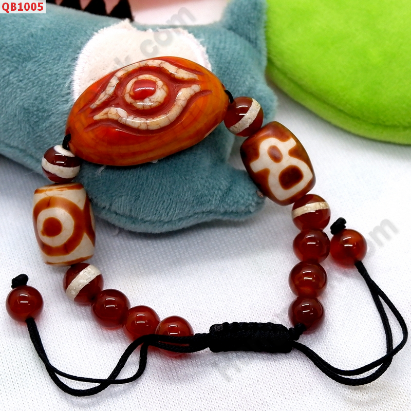 QB1005 สร้อยข้อมือหินทิเบต ตามังกร ราคา 999 บาท http://hengmark.com/view_product/QB1005.htm