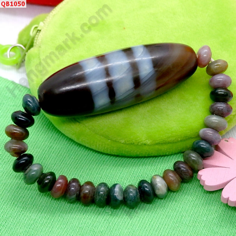 QB1050 สร้อยข้อมือหินทิเบต ลาย 3 เส้น ราคา 499 บาท http://hengmark.com/view_product/QB1050.htm