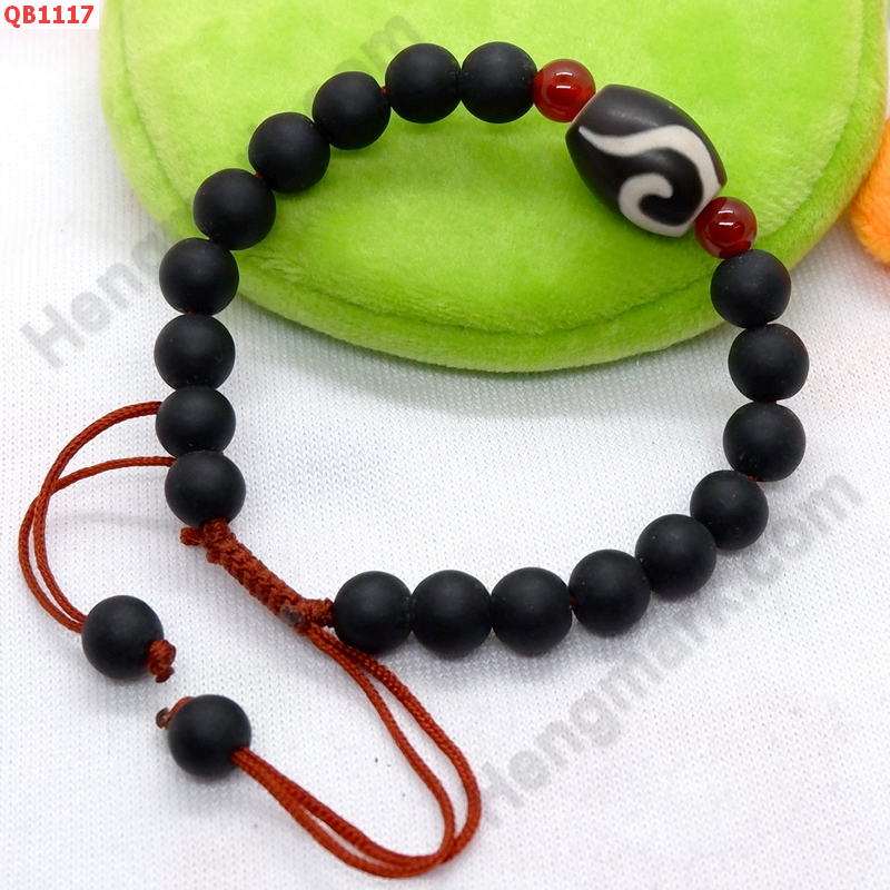 QB1117 สร้อยข้อมือหินDZI หรูยี่ ราคา 199 บาท http://hengmark.com/view_product/QB1117.htm