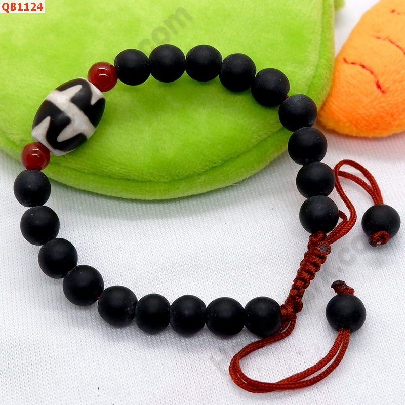 QB1124 สร้อยข้อมือหินDZI เขี้ยวเสือคู่ ราคา 199 บาท http://hengmark.com/view_product/QB1124.htm