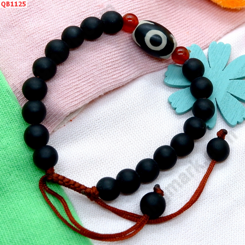 QB1125 สร้อยข้อมือหินDZI 3 ตา ราคา 199 บาท http://hengmark.com/view_product/QB1125.htm