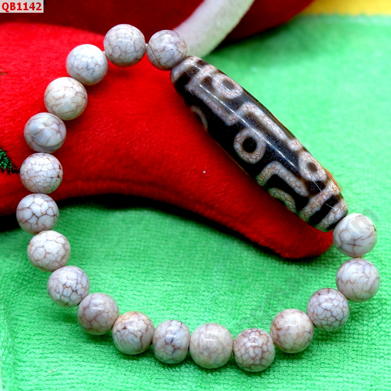 QB1142 สร้อยข้อมือหิน DZI 9 ตาลายเกล็ดมังกร ราคา 1899 บาท http://hengmark.com/view_product/QB1142.htm