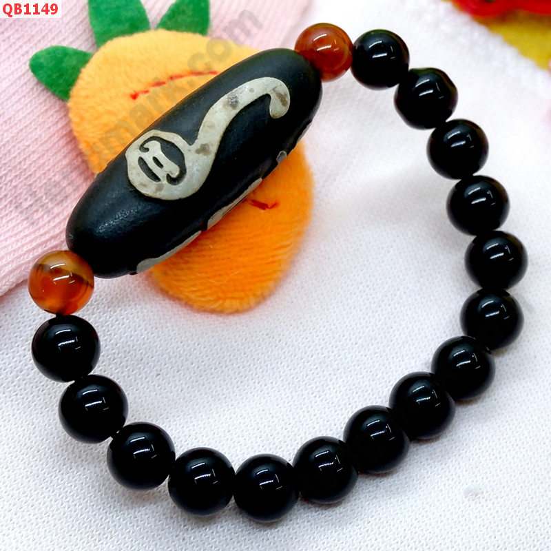 QB1149 สร้อยข้อมือหิน DZI ลายหรูยี่+คาถาทิเบต ราคา 399 บาท http://hengmark.com/view_product/QB1149.htm