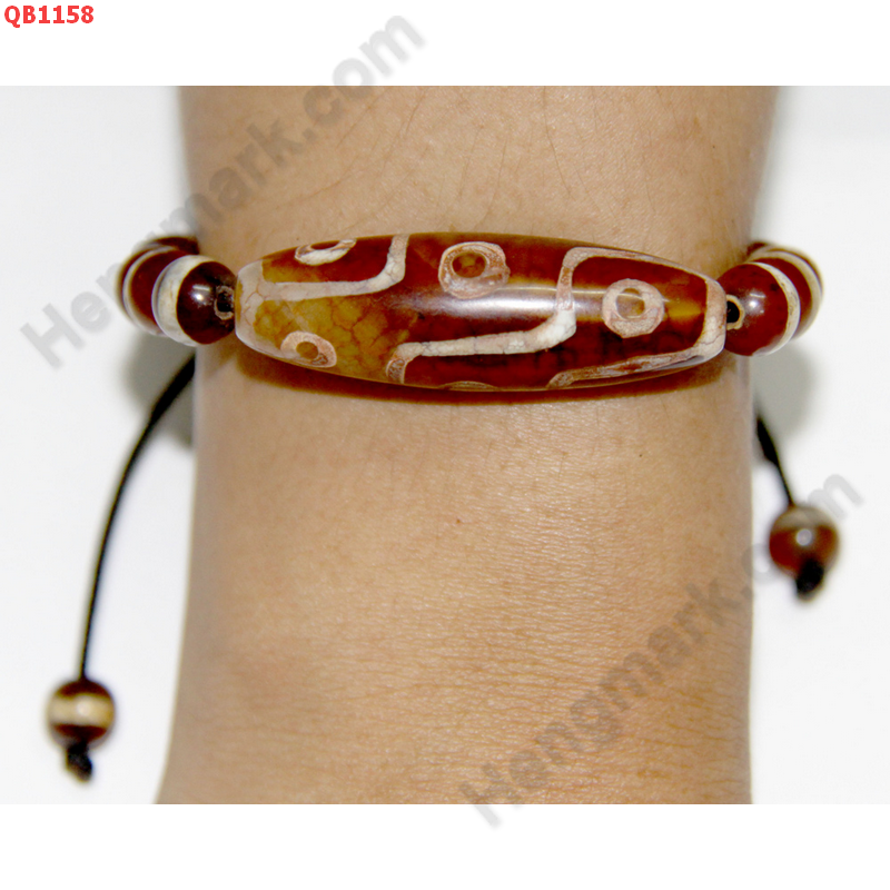 QB1158 สร้อยข้อมือหิน DZI ลาย 9 ตา+หมอยา ราคา 599 บาท http://hengmark.com/view_product/QB1158.htm