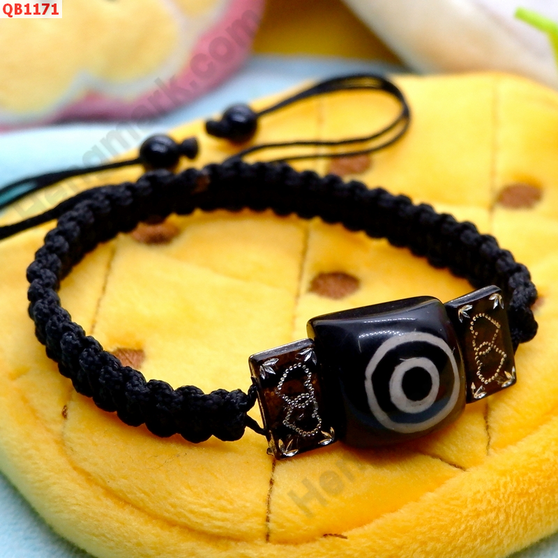QB1171 สร้อยข้อมือDZI ตามังกร เชือกถัก ราคา 199 บาท http://hengmark.com/view_product/QB1171.htm