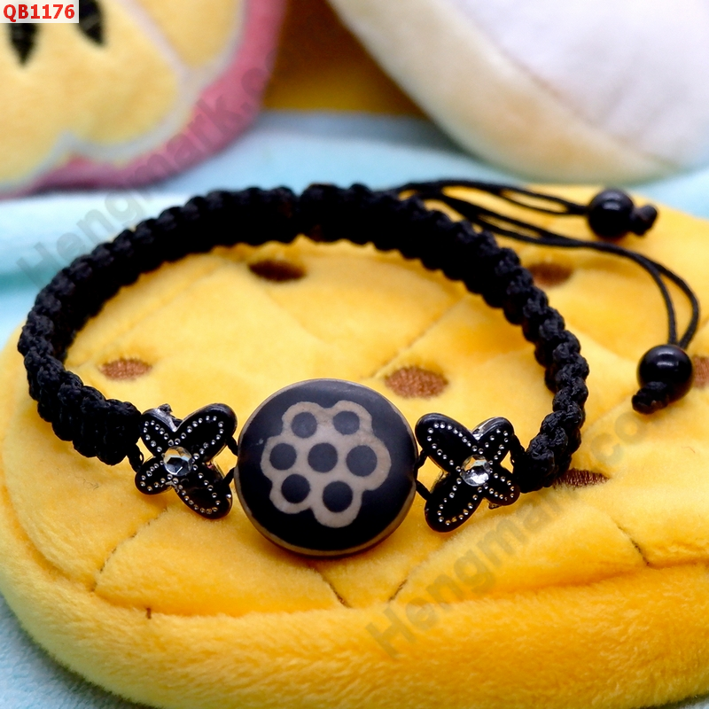 QB1176 สร้อยข้อมือDZI 7 ตาดอกโบตั๋น เชือกถัก ราคา 199 บาท http://hengmark.com/view_product/QB1176.htm