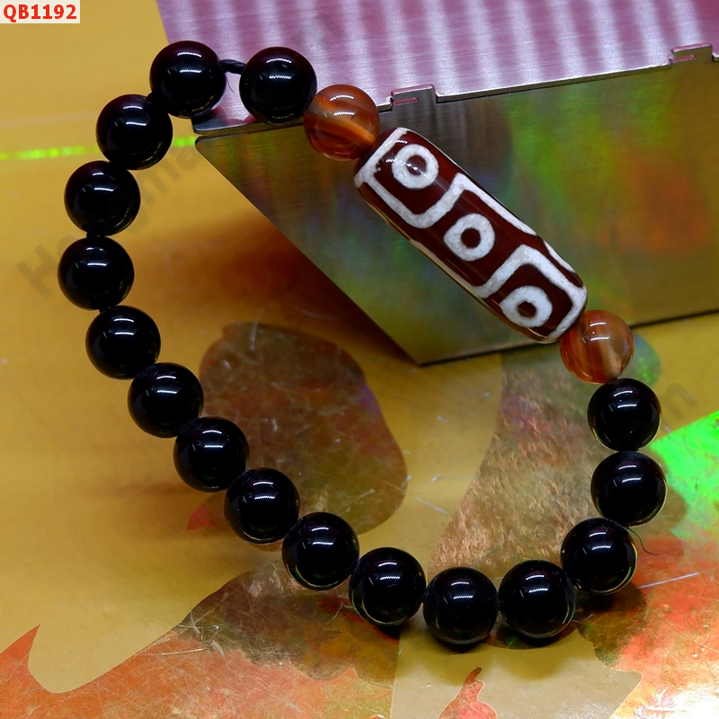 QB1192 สร้อยข้อมือ DZI 9 ตา ราคา 299 บาท http://hengmark.com/view_product/QB1192.htm