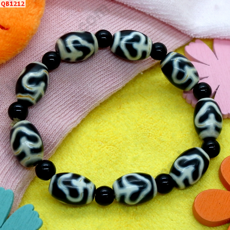 QB1212 สร้อยข้อมือ DZI  ลายต้นโพธิ์ 9 เม็ด ราคา 939 บาท http://hengmark.com/view_product/QB1212.htm