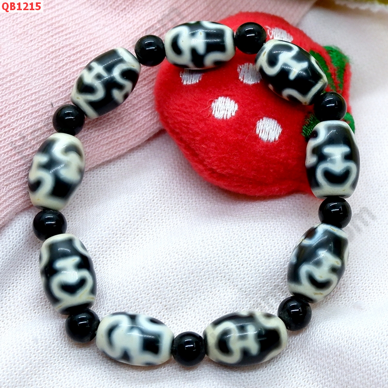 QB1215 สร้อยข้อมือ DZI ลายแก้ววิเศษ 9 เม็ด ราคา 939 บาท http://hengmark.com/view_product/QB1215.htm
