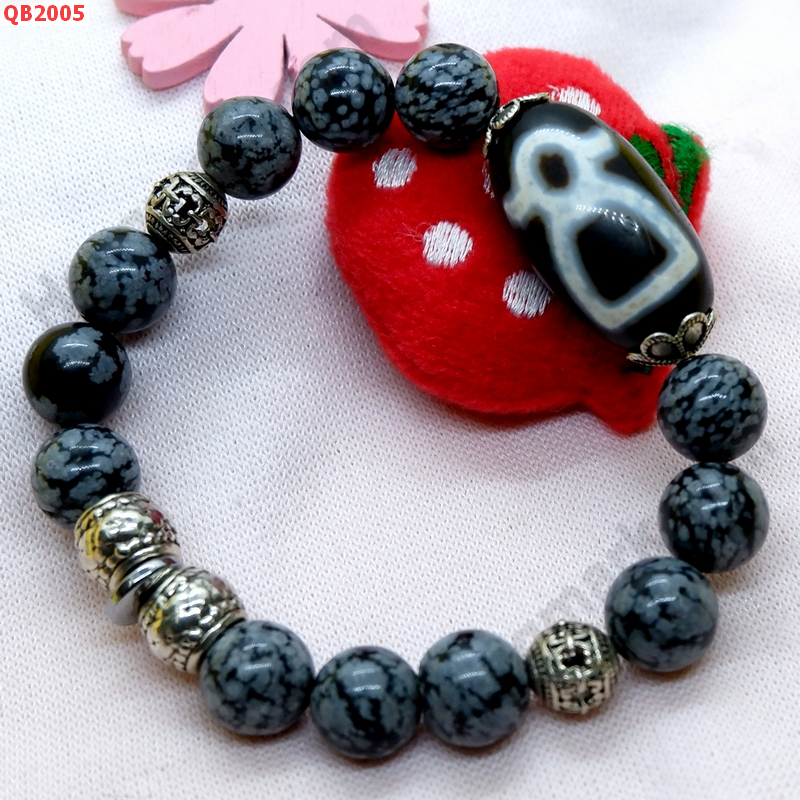 QB2005 สร้อยข้อมือหินDZI ไฉ่ซิงเอี๊ย ราคา 659 บาท http://hengmark.com/view_product/QB2005.htm