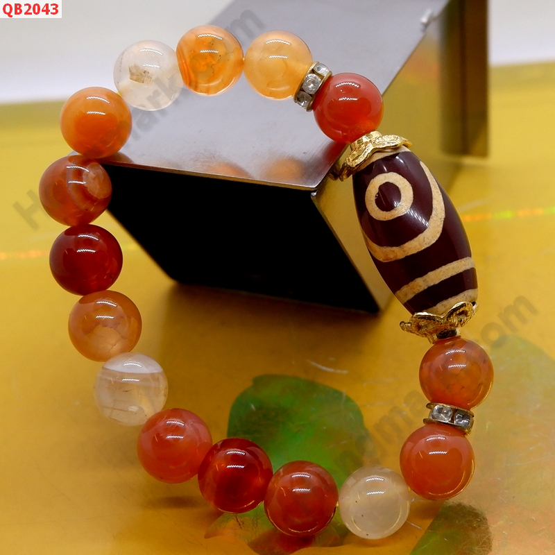 QB2043 สร้อยข้อมือหินDZI 2 ตา ราคา 499 บาท http://hengmark.com/view_product/QB2043.htm