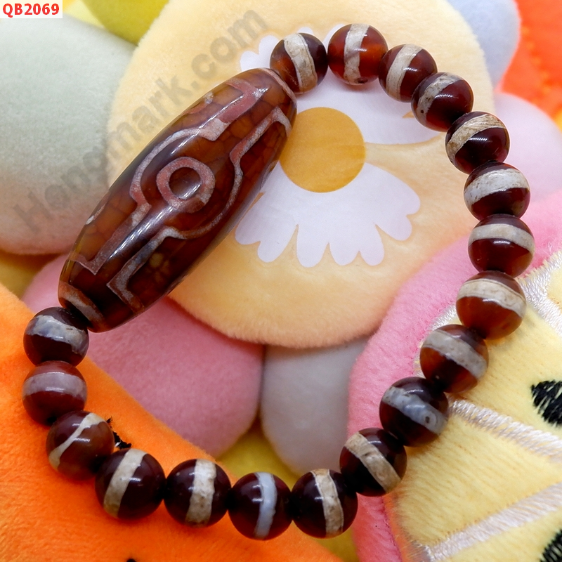 QB2069 สร้อยข้อมือหินDZI 7 ตา หมอยา ราคา 679 บาท http://hengmark.com/view_product/QB2069.htm