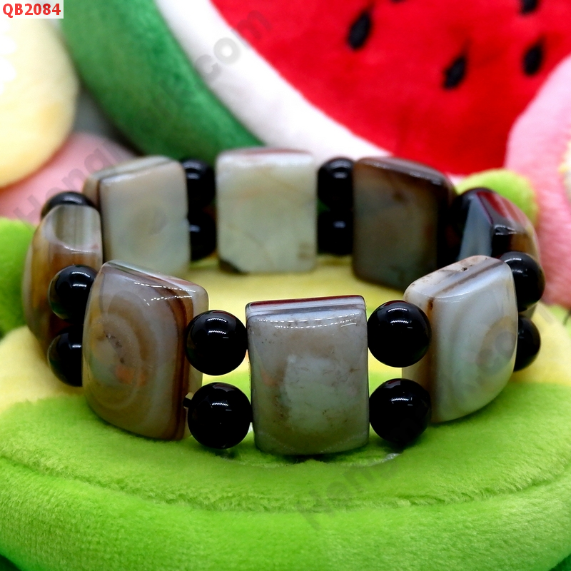 QB2084 สร้อยข้อมือหินDZI ตาสวรรค์ ราคา 399 บาท http://hengmark.com/view_product/QB2084.htm