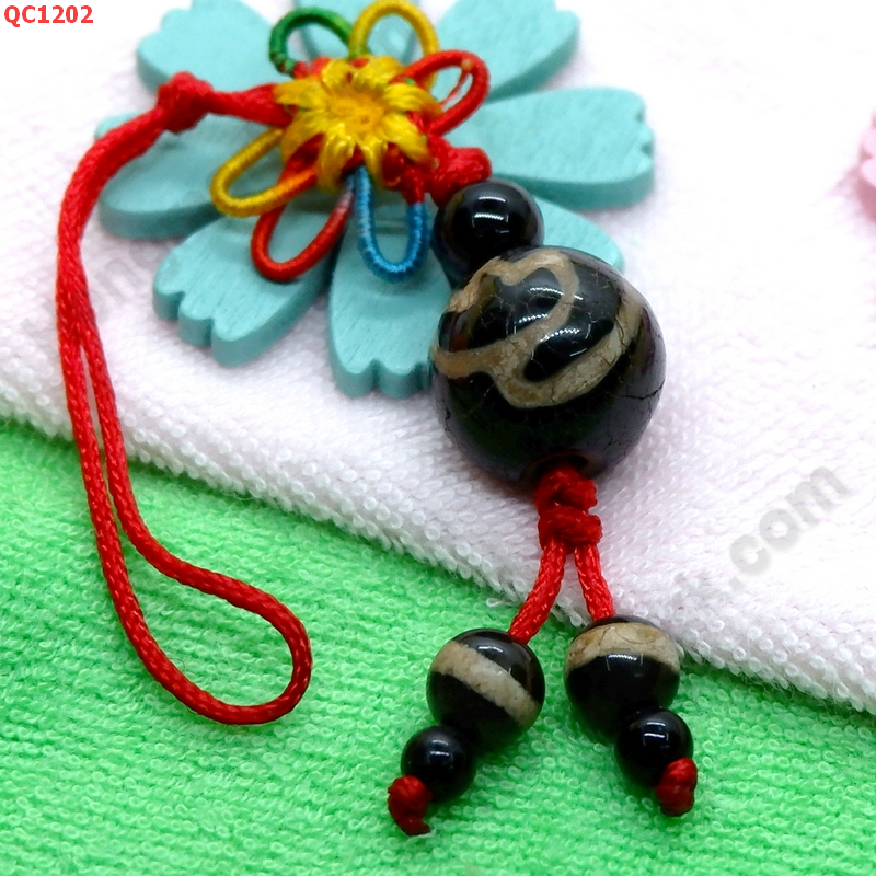 QC1202 หินทิเบตแขวนมือถือ ลายดอกบัว ราคา 129 บาท http://hengmark.com/view_product/QC1202.htm