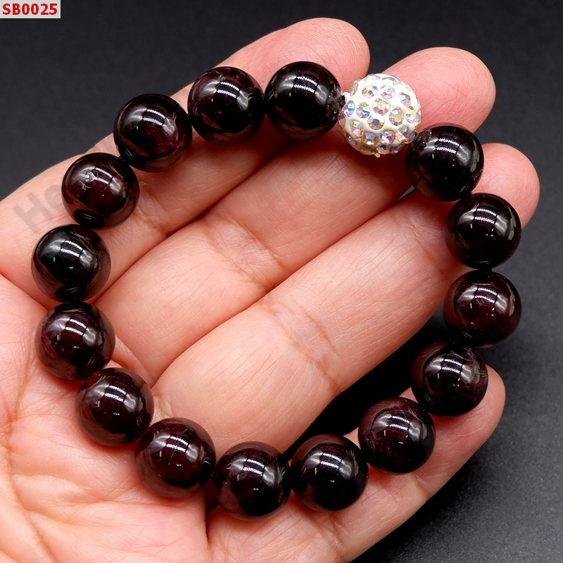 SB0025 สร้อยข้อมือโกเมน ราคา 479 บาท http://hengmark.com/view_product/SB0025.htm