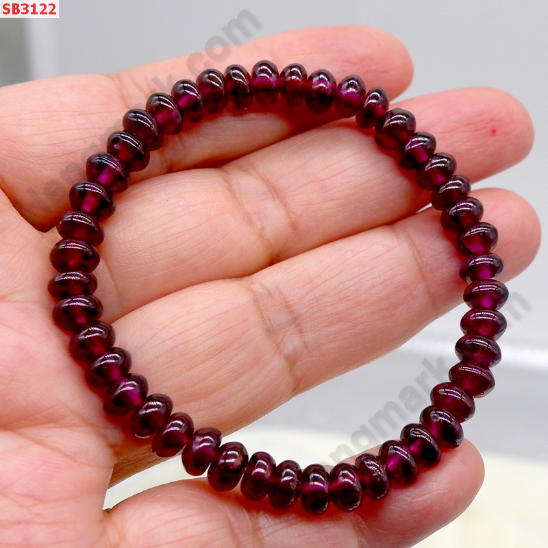SB3122 สร้อยข้อมือโกเมน ราคา 350 บาท http://hengmark.com/view_product/SB3122.htm