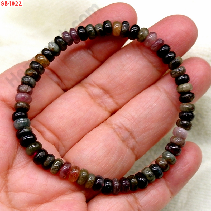 SB4022 สร้อยข้อมือทัวร์มาลีน ขนาด 6 มม. ราคา 350 บาท http://hengmark.com/view_product/SB4022.htm