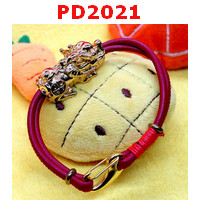PD2021 : สร้อยข้อมือปี่เซียะทอง สายหนังสีแดง