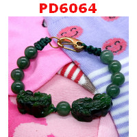 PD6064 : สร้อยข้อมือปี่เซียะคู่ หินหยกสีเขียวเข้ม สร้อยเชือกตะขอทอง