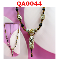 สร้อยคอหินทิเบต 5 ตา+หลายลาย สร้อยคอหินทิเบตหลายลายปรับสั้นยาวได้ เม็ดใหญ่เป็นหินลาย 5 ตา เลือกลายหินได้

หิน 5 ตามีพลังวิเศษ ช่วยให้ได้ในสิ่งที่ต้องการ เป็นหินช่วยให้สมปรารถนาและมีความสุขไม่มีที่สิ้นสุด 