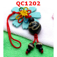 QC1202 : หินทิเบตแขวนมือถือ ลายดอกบัว